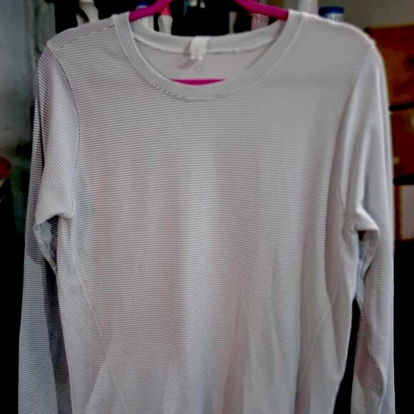 90 Degree Activewear Long Sleeve Striped Top, SIZE LARGE, Non-Slip - Picture 1 of 10